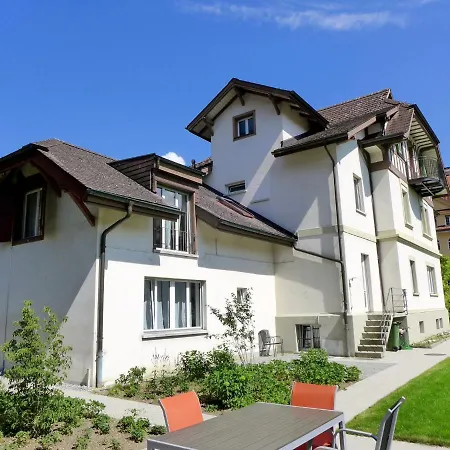 Henry's 202 By Interhome Daire *
